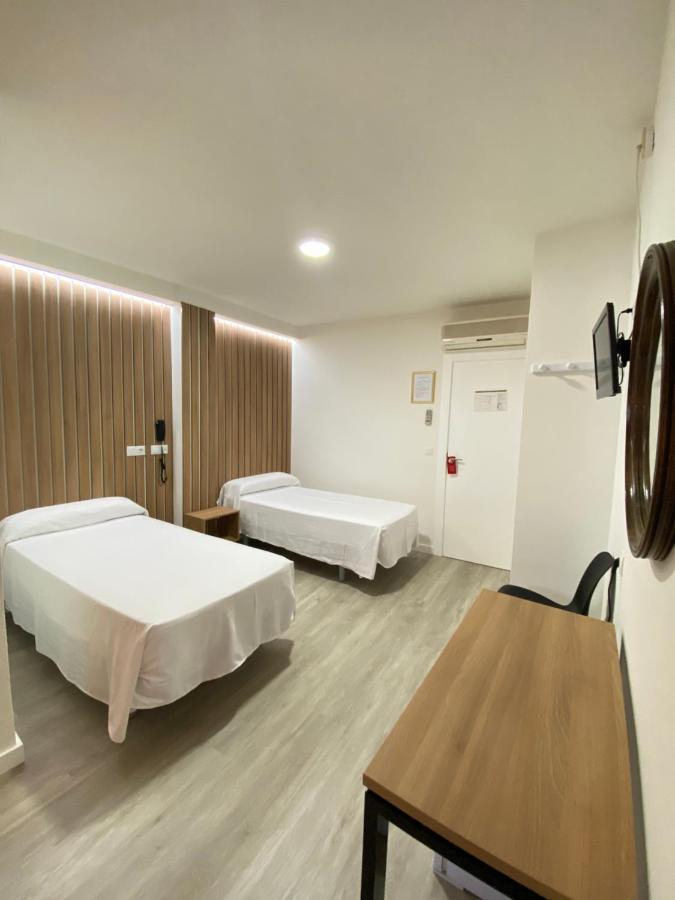 Hotel Victoria Centro อัลมูเญการ์ ภายนอก รูปภาพ
